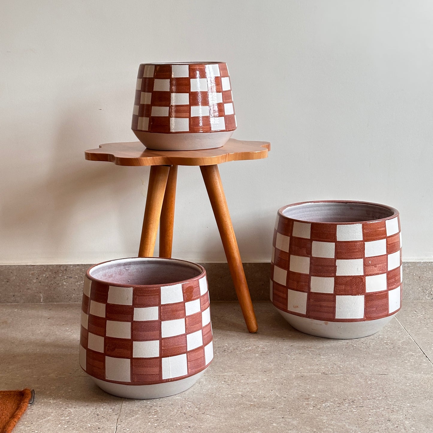 Honeycomb & Off-White Ceramic Pots